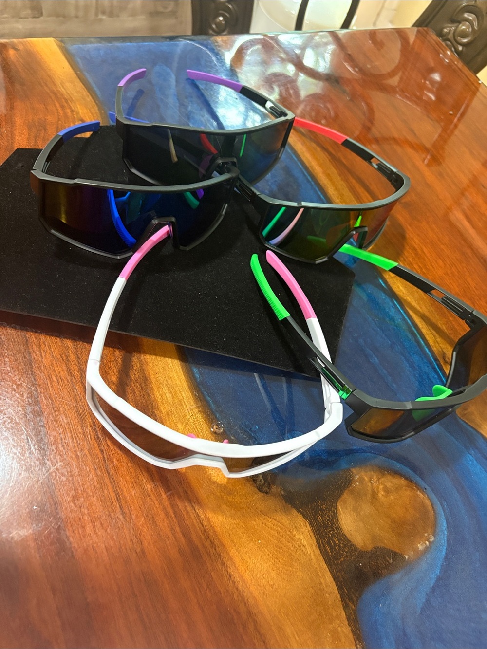Bundle ‼️ 5 pairs of Sporty Mirrored Shield Sunglasses - Neon Trim